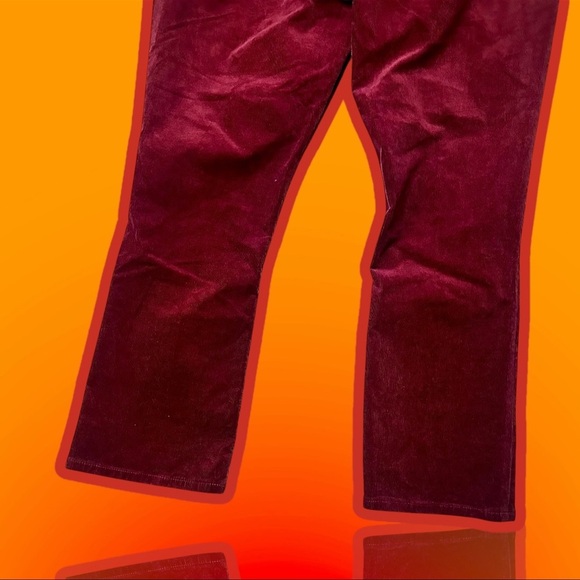 NWT Vineyard Vines Kick-Flare High-Rise Corduroy Pants in “Crimson” Red Size 32 - Picture 8 of 9
